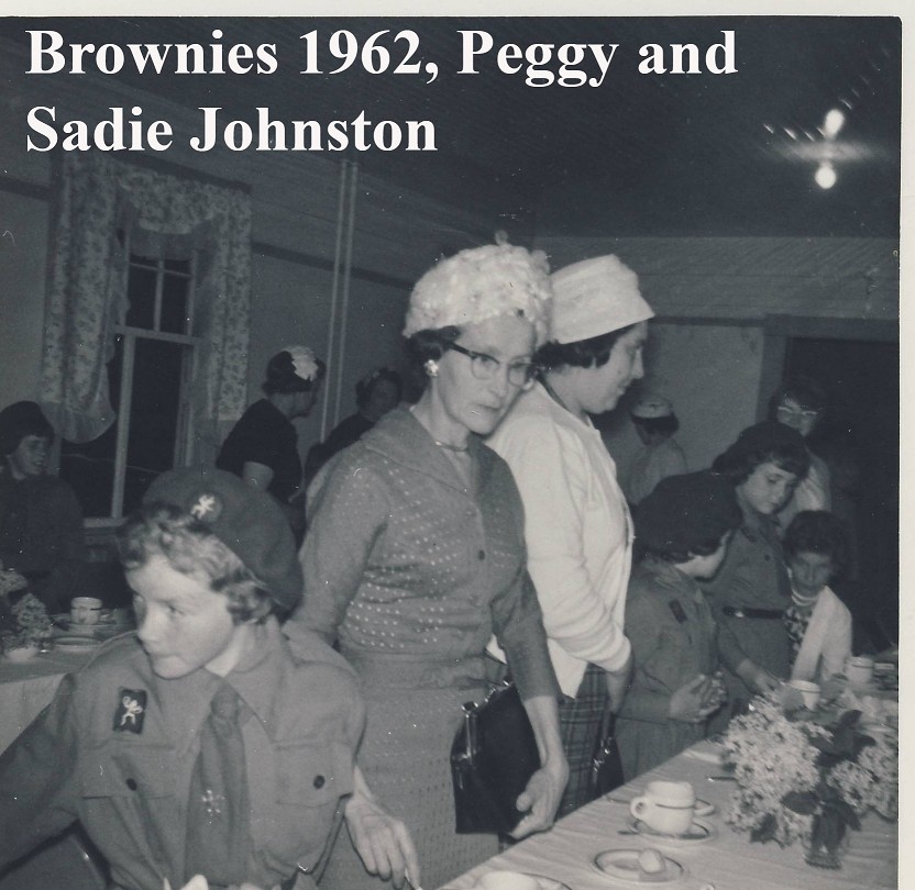 Brownies 1962, Peggy and Sadie Johnston